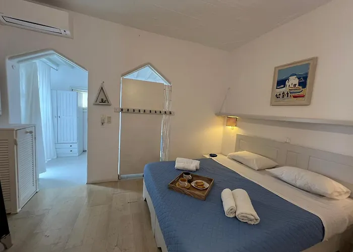 Mykonos Nests - Sea View Escape Appartamento Tourlos